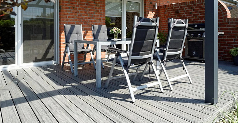 scalloped-ends-of-composite-decking