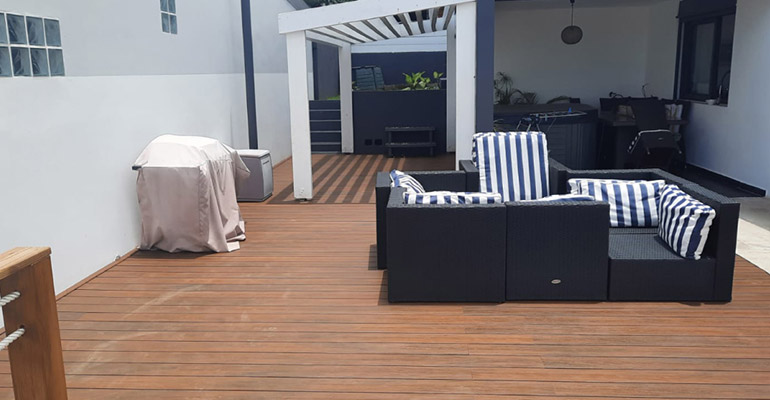 outdoor composite decking