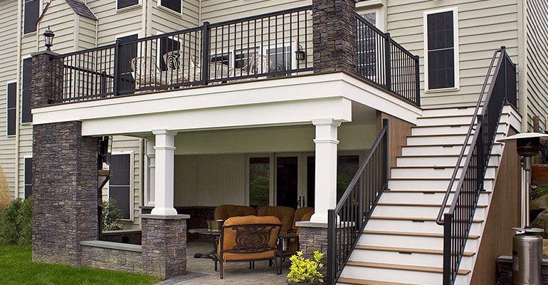 outdoor-raised-decking
