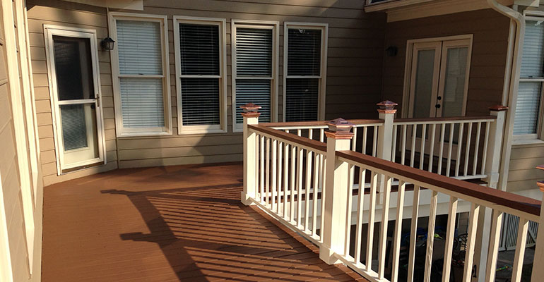 Deck-Colors-for-Tan-Homes
