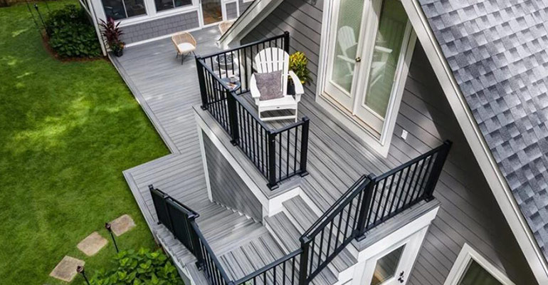 How to Put Up Metal Railings on a Garden Composite Decks?