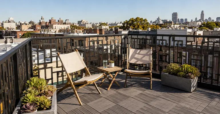 Rooftop or Balcony Deck