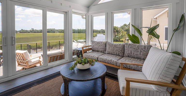 screened-in porch