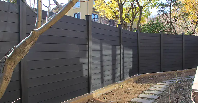 Which is More Durable: Composite Fencing or Wood?